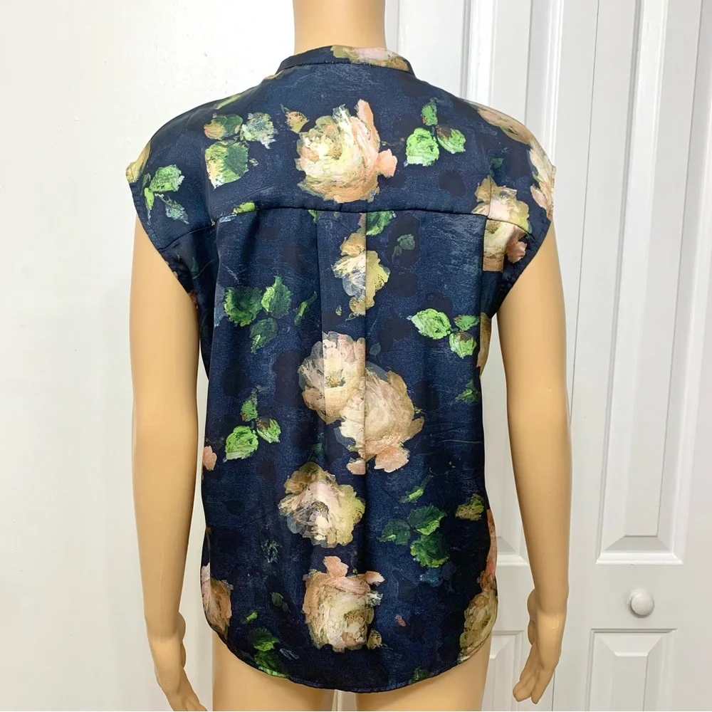 Elie Tahari Painted Rose Silk Shell Top Blouse hidden button up Size XS - Picture 6 of 12